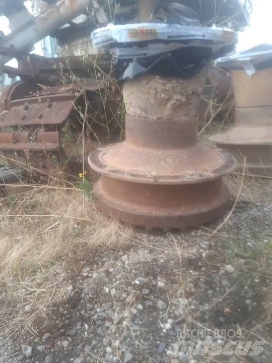 CAT D5H Převodovka