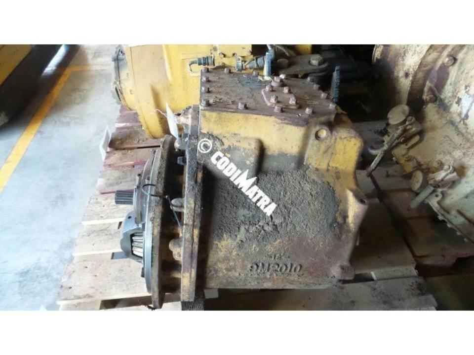CAT D6C Převodovka