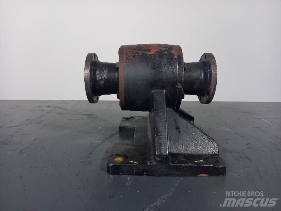 CAT M320F Převodovka