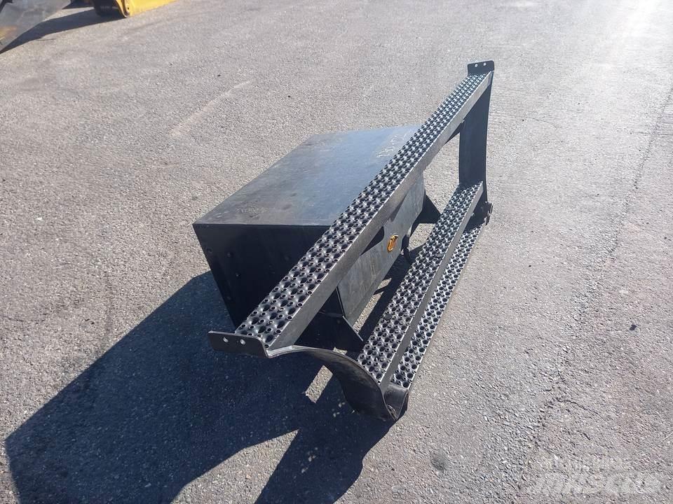 CAT M320F Kabiny a interiér