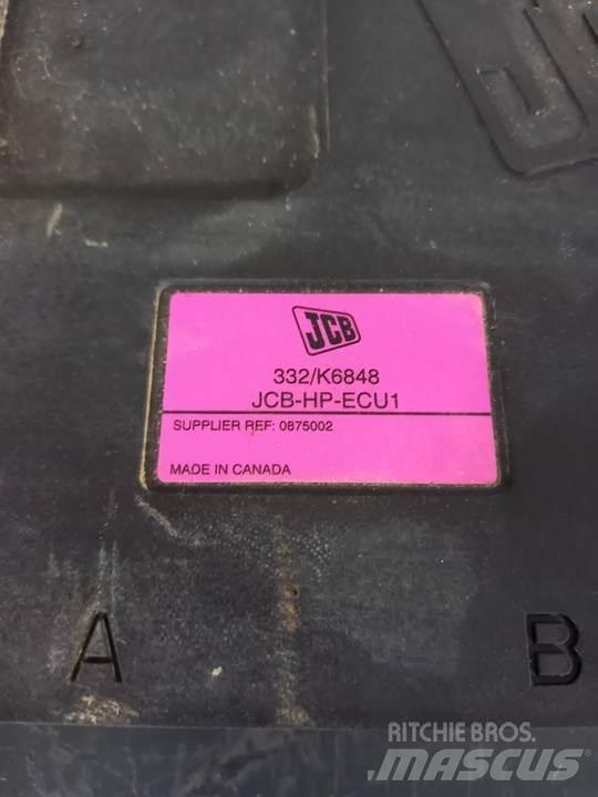 JCB JS190 Kabiny a interiér