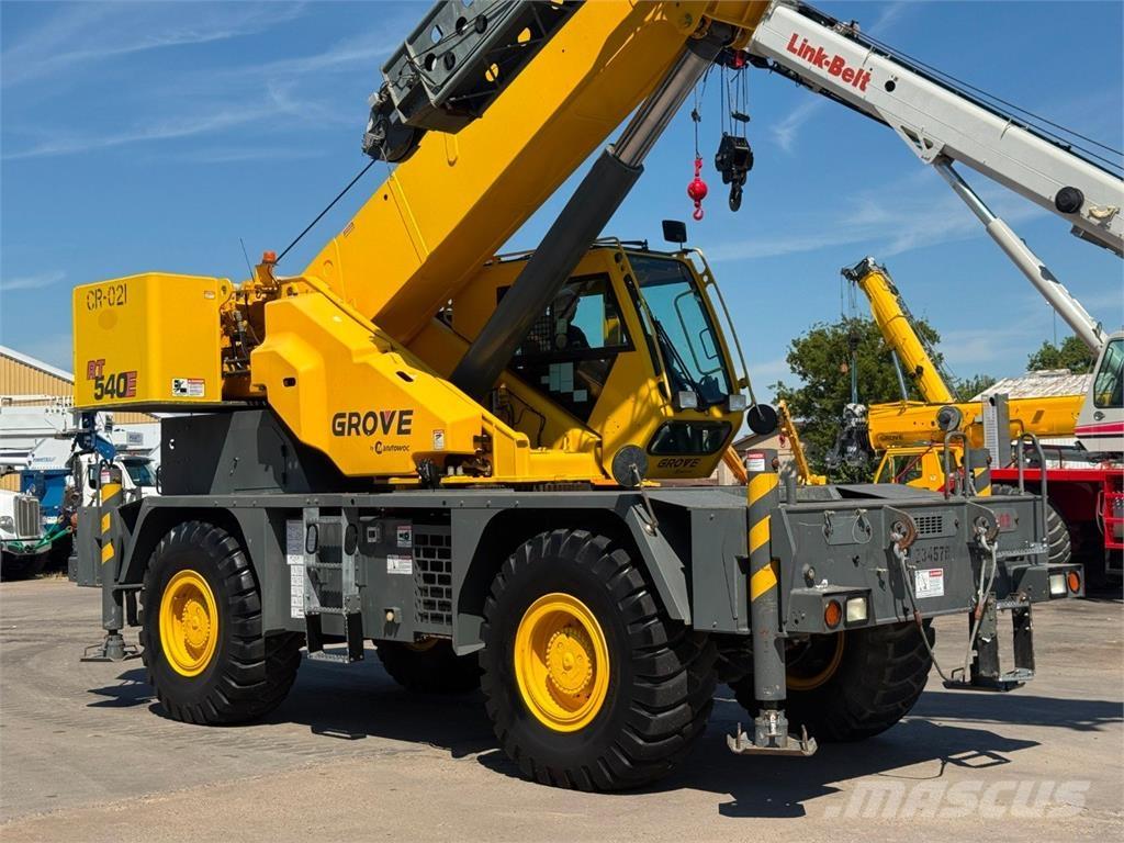 Grove RT540E Jeřáby pro těžký terén
