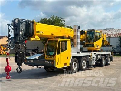Grove TMS700E Univerzální terénní jeřáby