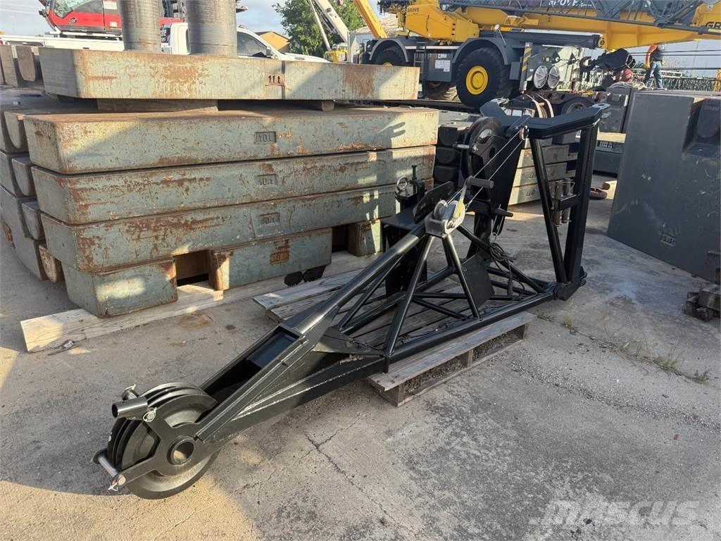 Liebherr  Výložníky a lžíce