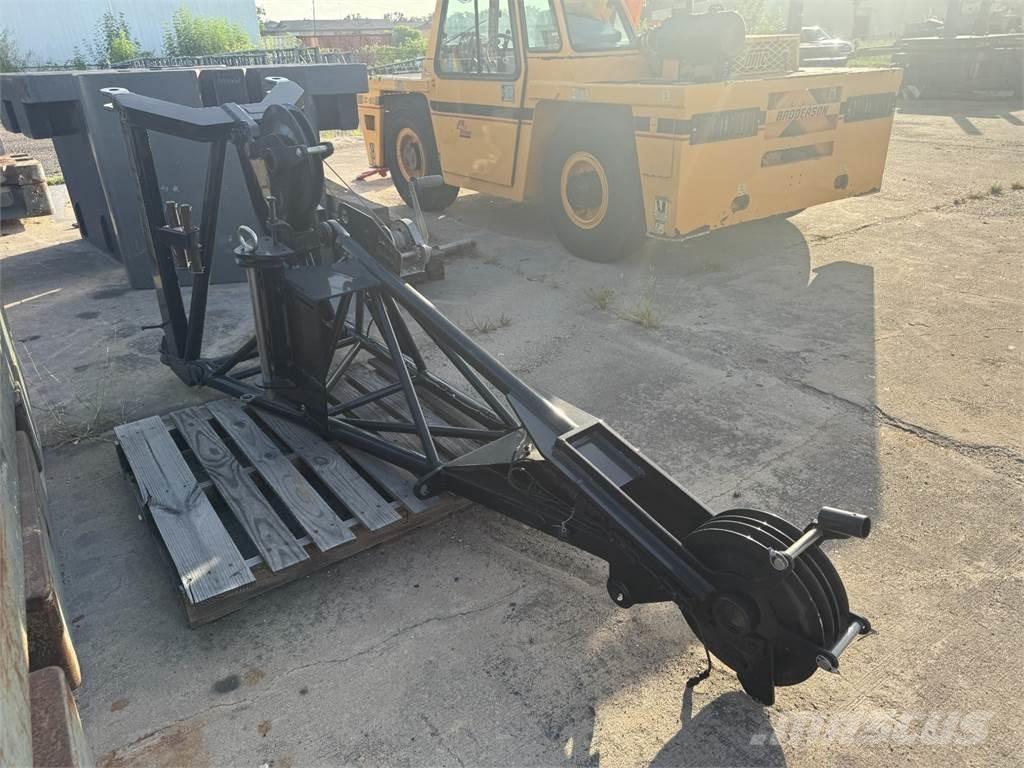 Liebherr  Výložníky a lžíce