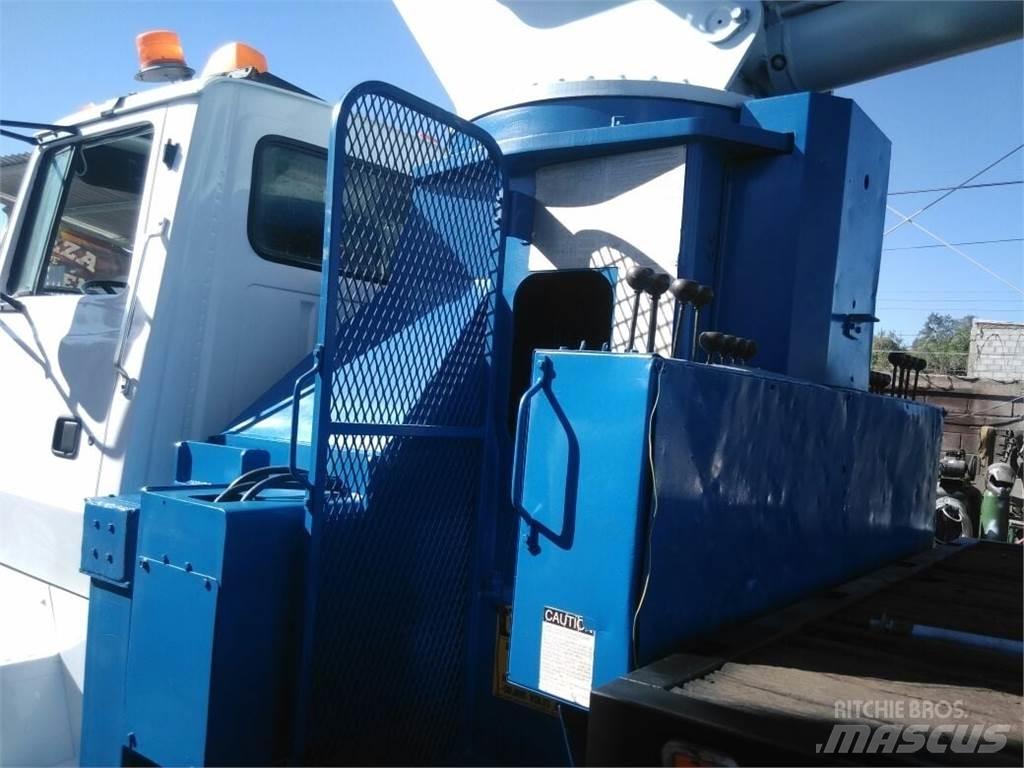 Manitex 30100 Autojeřáby, hydraulické ruky
