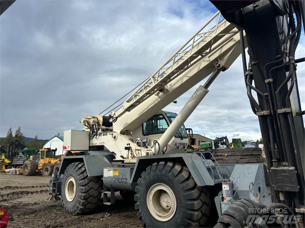 Terex RT 665 Jeřáby pro těžký terén