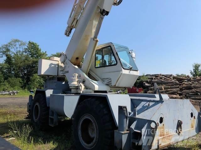 Terex RT230E Jeřáby pro těžký terén