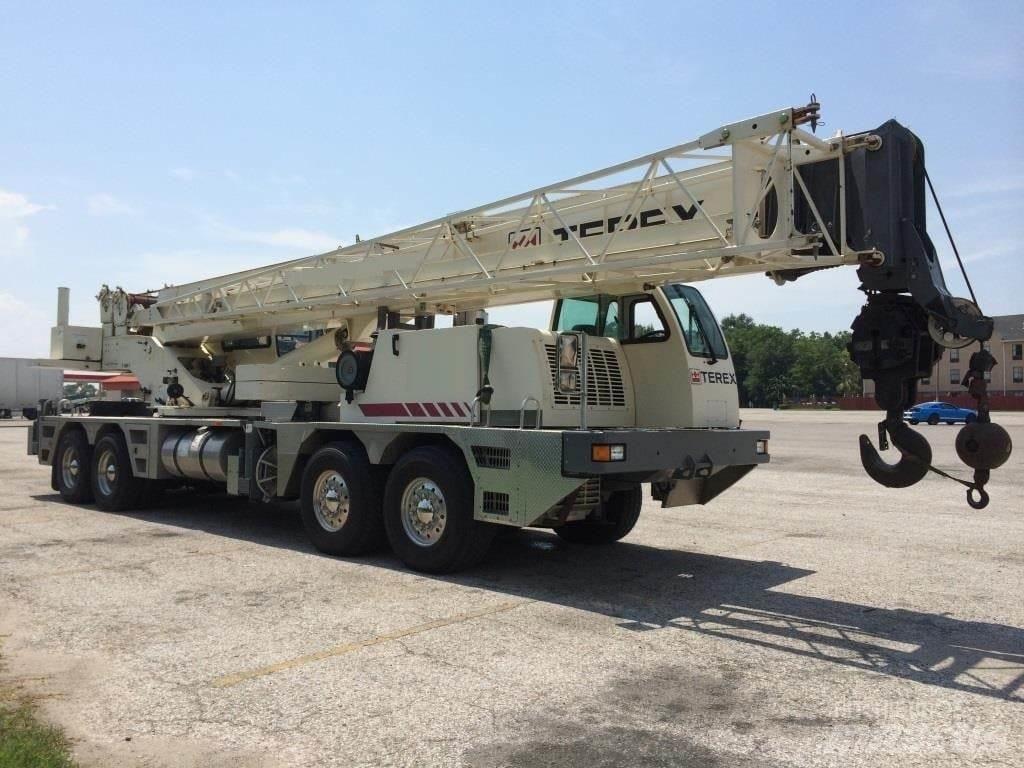 Terex T 560 Univerzální terénní jeřáby