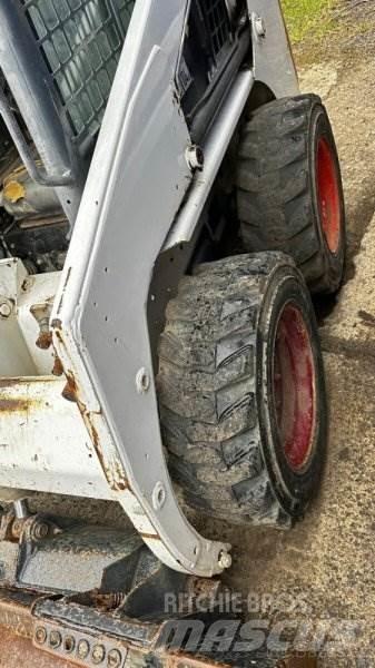 Bobcat S130 Smykem řízené nakladače