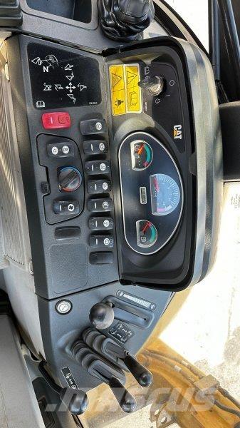 CAT 432 E Rýpadlo-nakladače