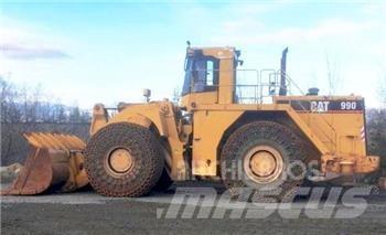 CAT 990 Kolové nakladače