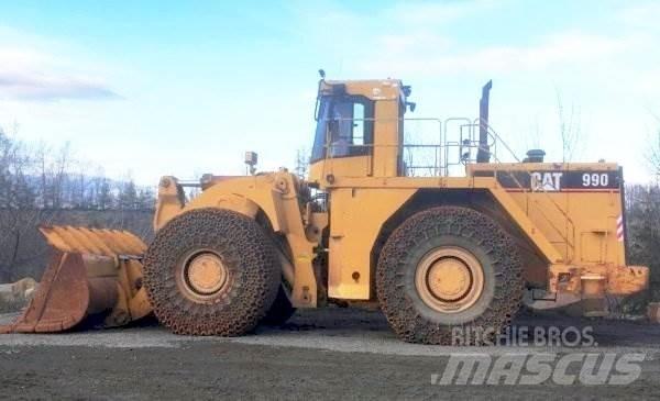 CAT 990 Kolové nakladače