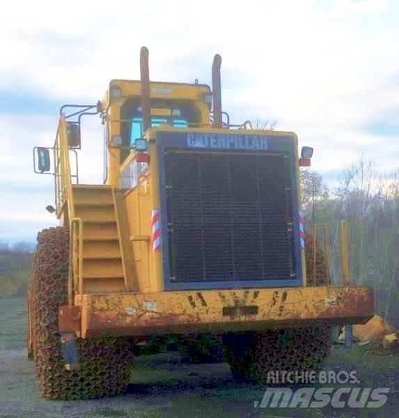 CAT 990 Kolové nakladače