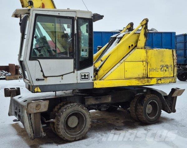 Fuchs MHL 331 Stroje pro manipulaci s odpadem