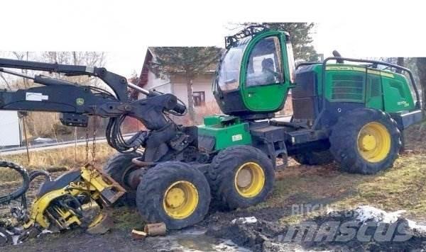 John Deere 1270 E Kácecí harvestory