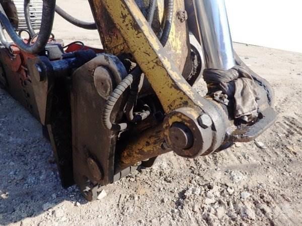 Komatsu PC 210-6K Pásová rýpadla