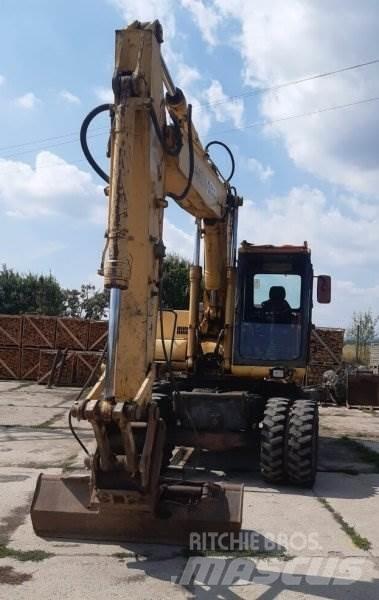 Komatsu PW 170 Kolová rýpadla
