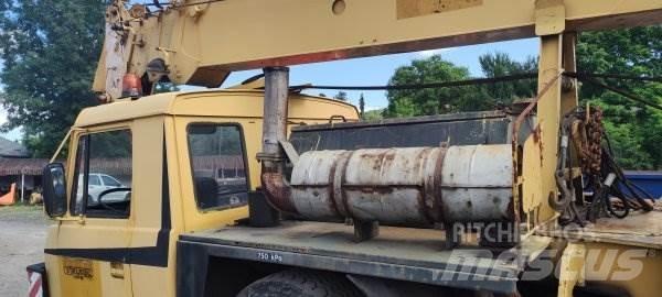 Tatra 815 AD 28 Autojeřáby, hydraulické ruky