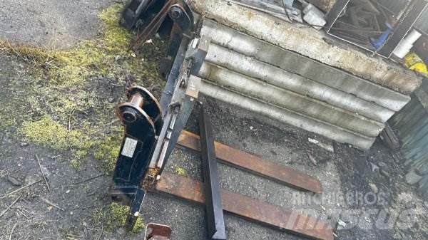 Terex TL 100 Kolové nakladače
