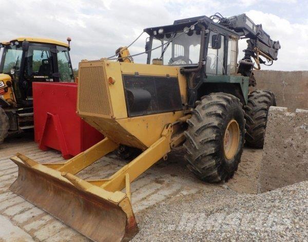 ZTS LKT 120 + přívěs Kácecí harvestory