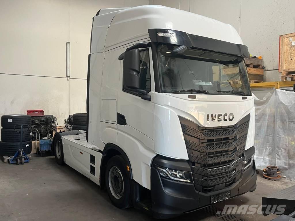 Iveco S-Way AS 440 Tahače