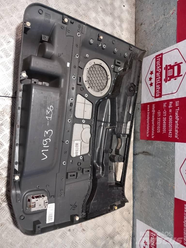 Volvo FH 12 20584915 Kabiny a interiér