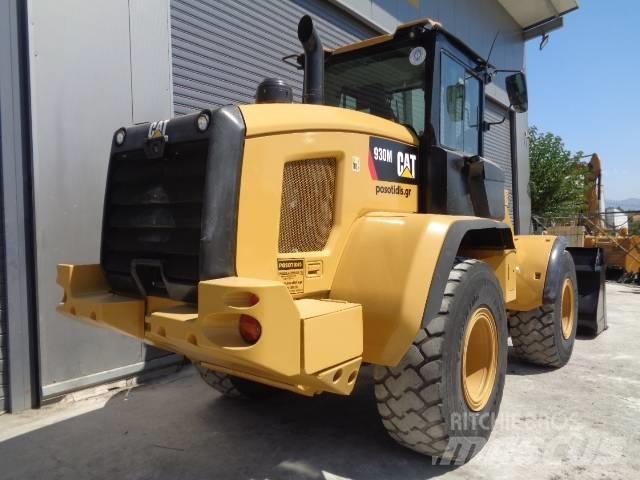 CAT 930M Kolové nakladače