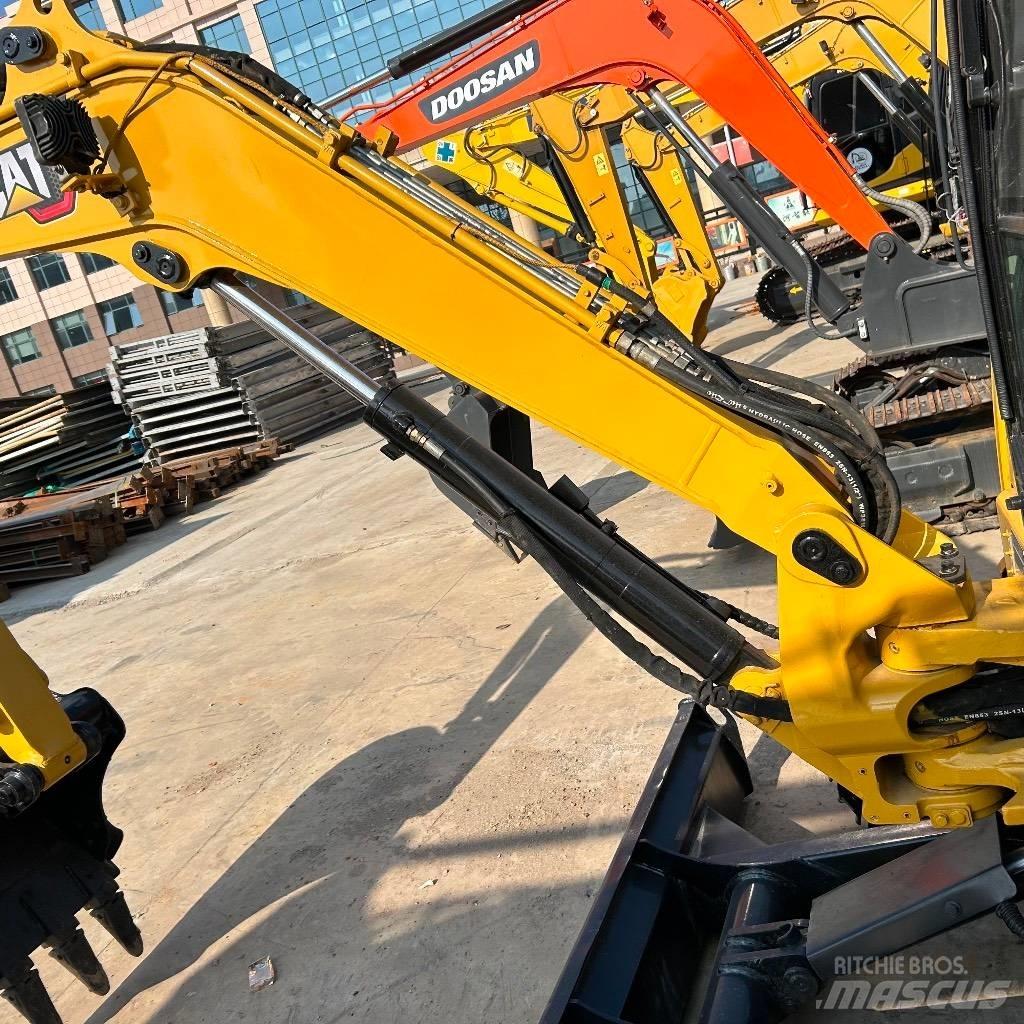 CAT 303.5 E Mini rýpadla < 7t