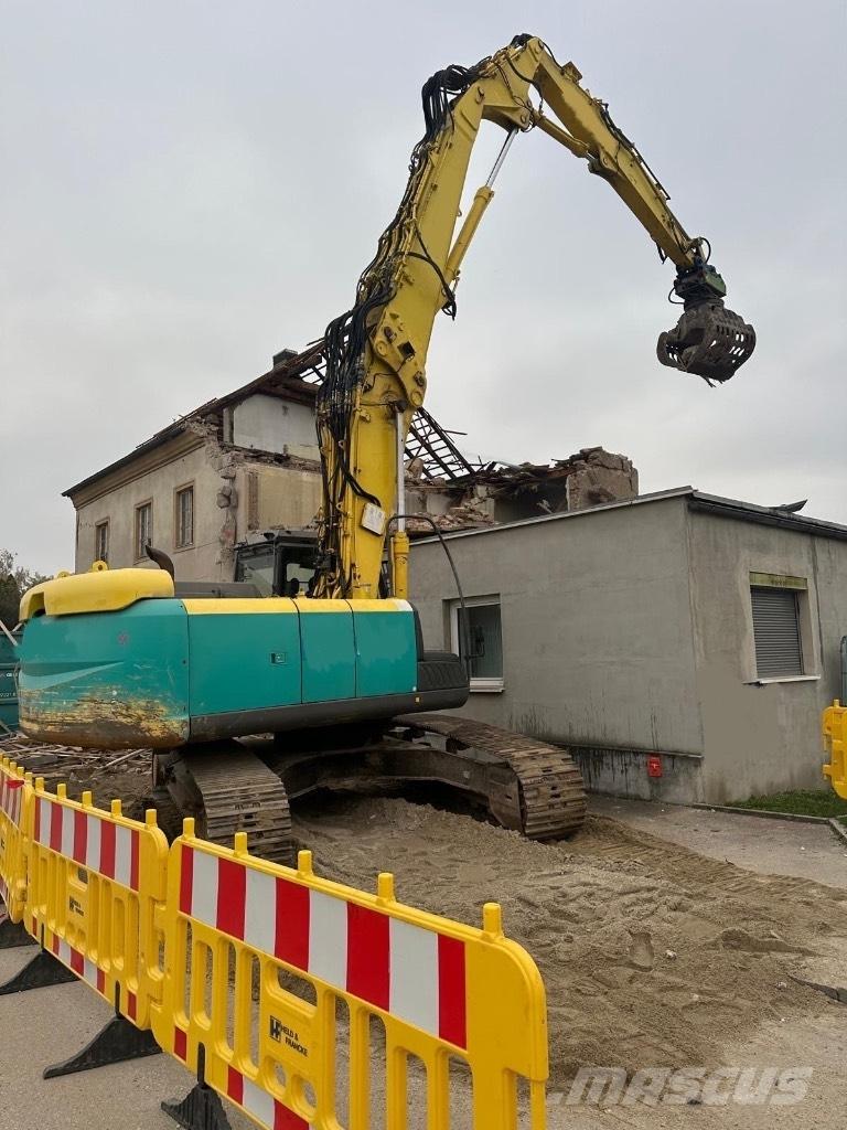 Hitachi LC 250 Demoliční rýpadla