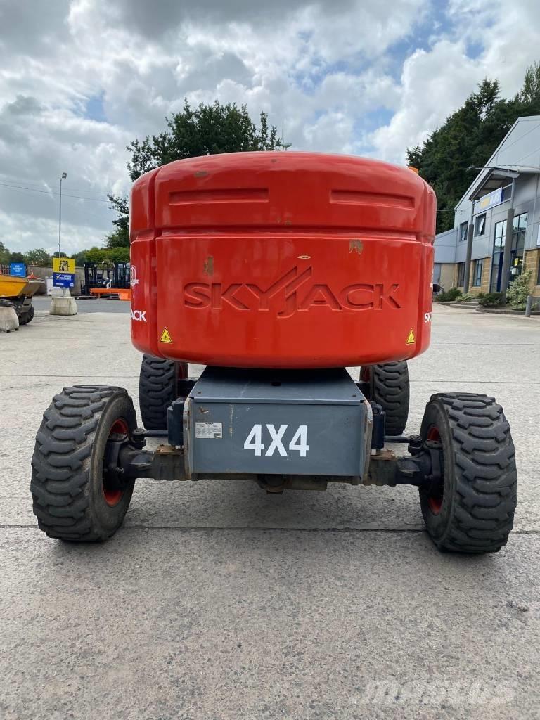 SkyJack SJ 46 AJ Kloubové plošiny