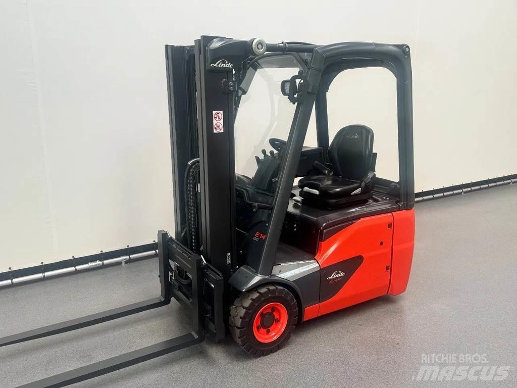 Linde 386 E 14-02 Akumulátorové vozíky