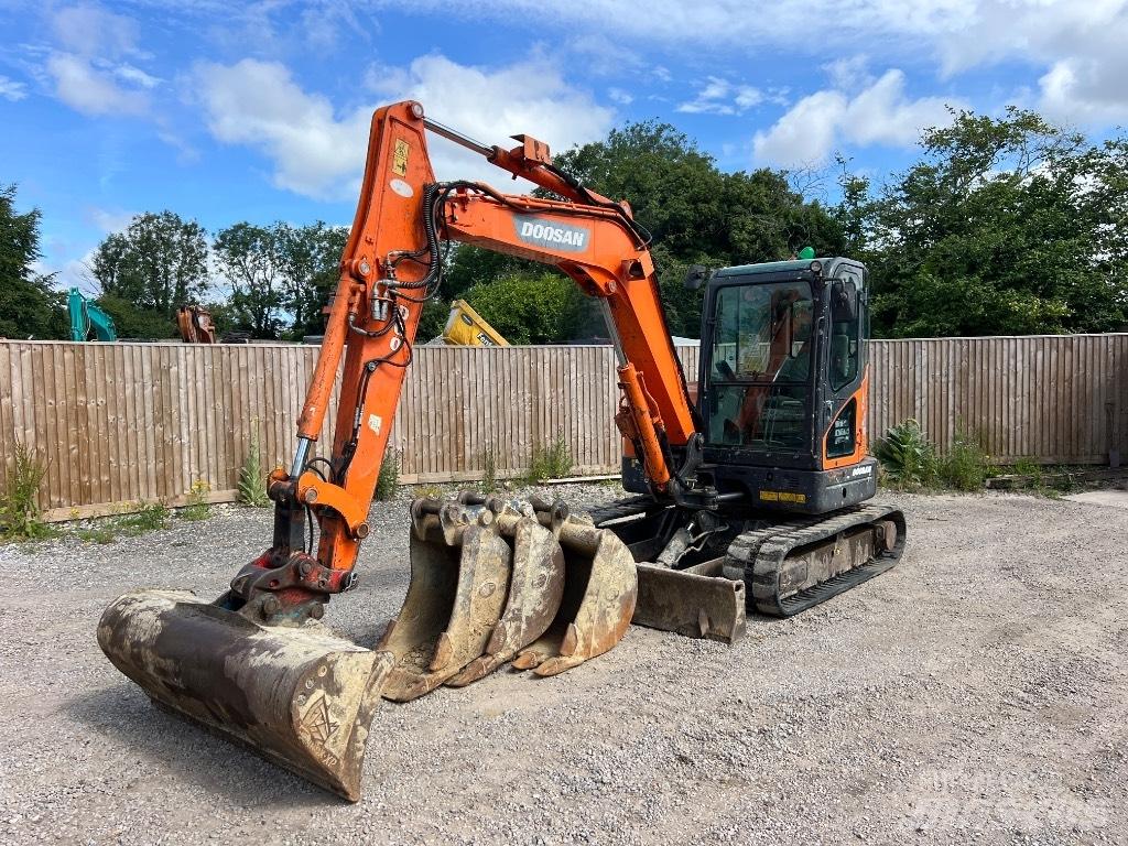 Doosan DX 63-3 Mini rýpadla < 7t