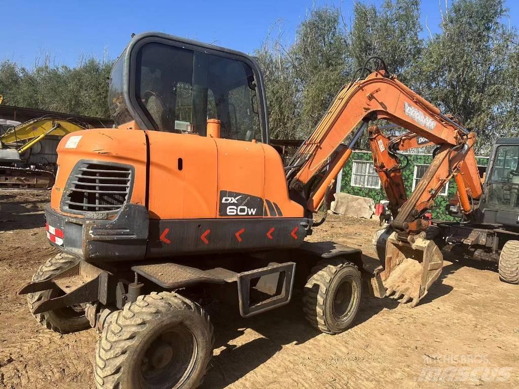 Doosan DX60W Mini rýpadla < 7t