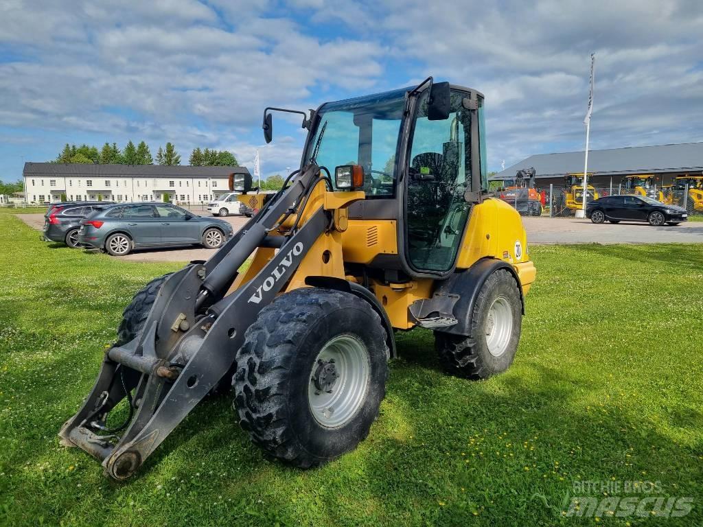Volvo L25B Smykem řízené nakladače