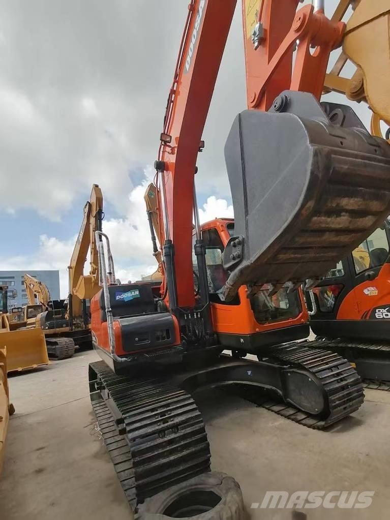 Doosan DX 140 Pásová rýpadla