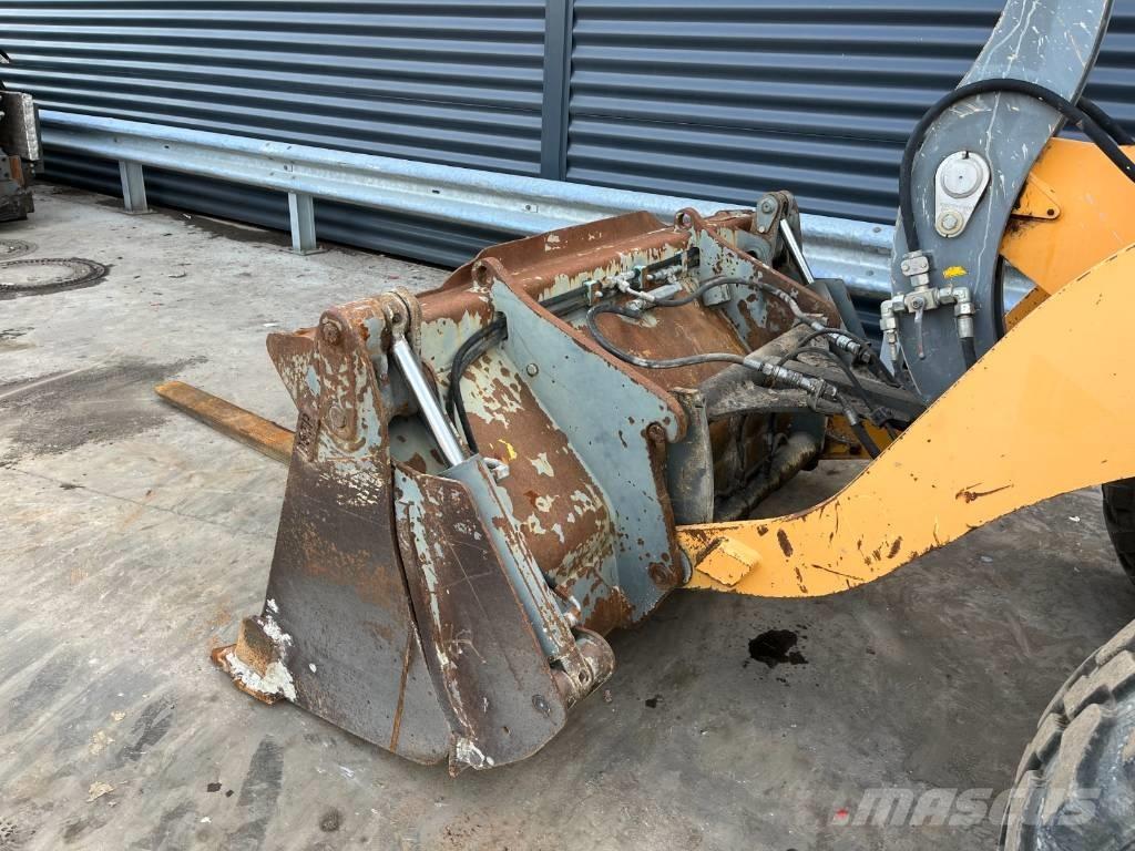 Liebherr L 506 Kolové nakladače