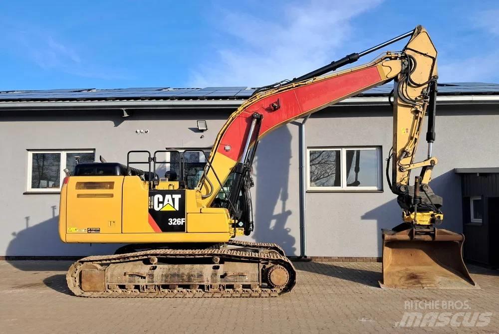 CAT 326 F L Pásová rýpadla
