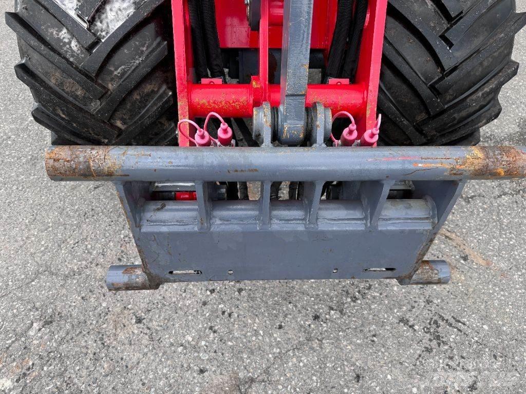 VM Loader 1040 LX Víceúčelové nakladače