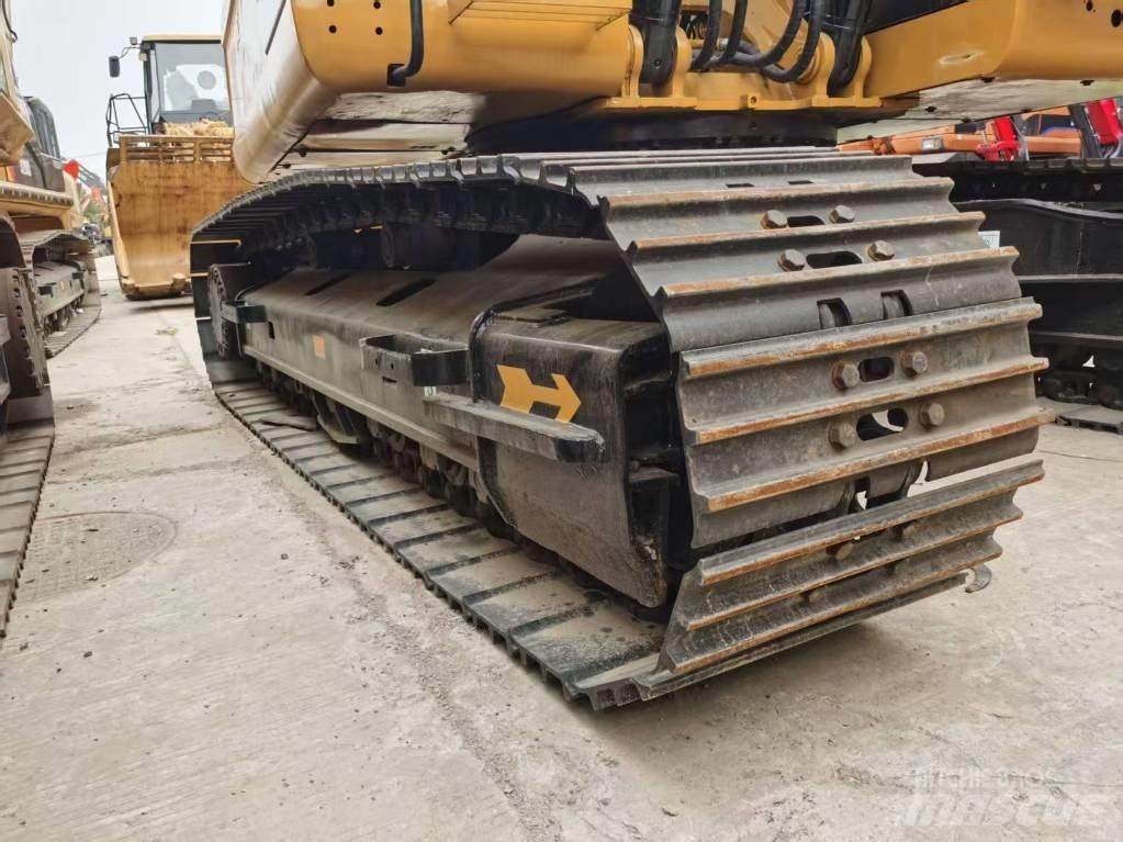 CAT 320 D L Pásová rýpadla