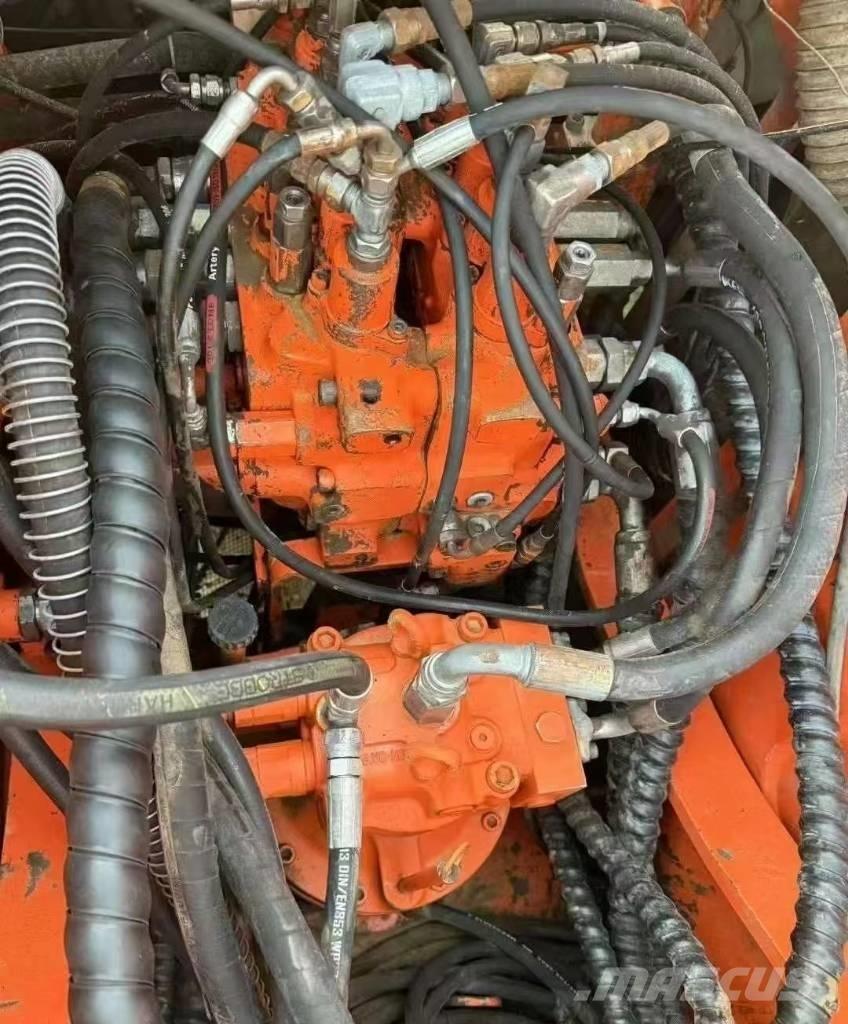 Doosan DH150W Kolová rýpadla
