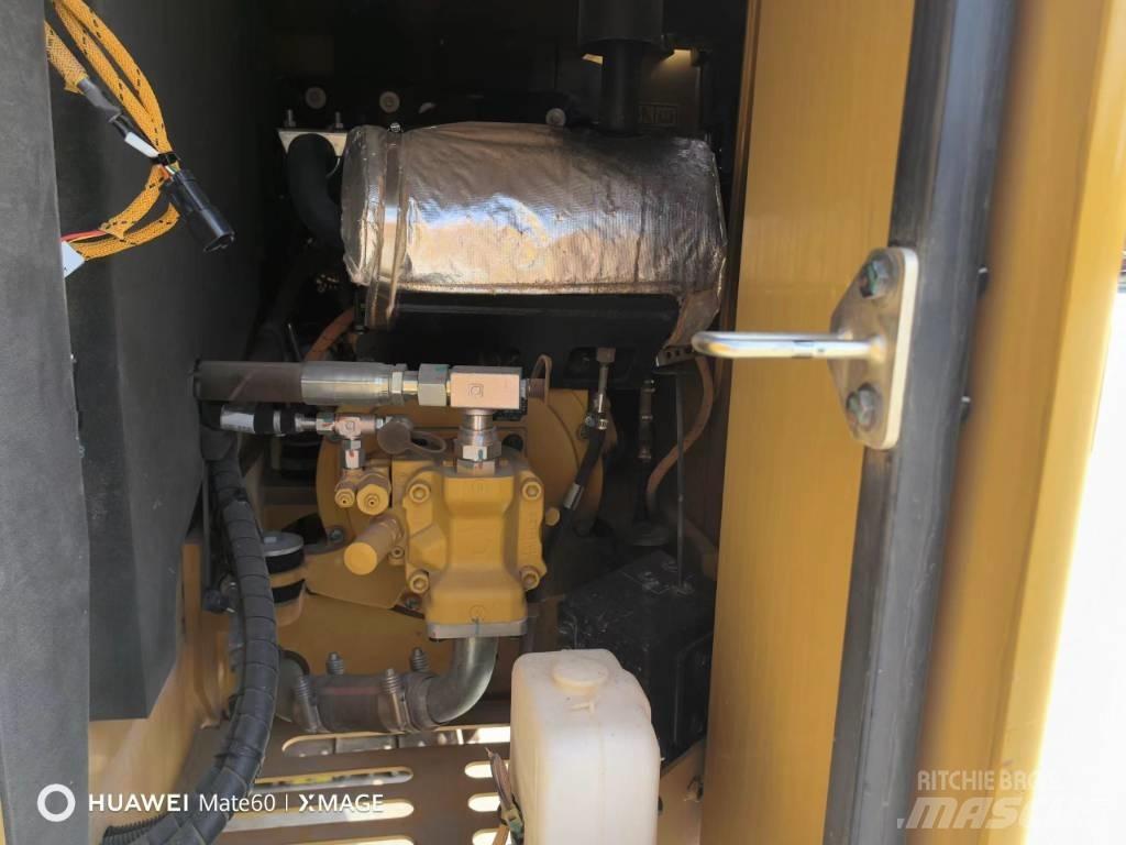 CAT 307 Mini rýpadla < 7t