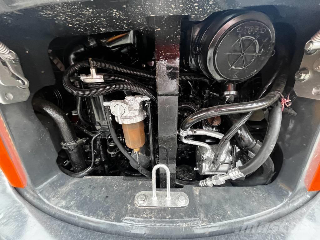 Hitachi ZX 50 U Mini rýpadla < 7t