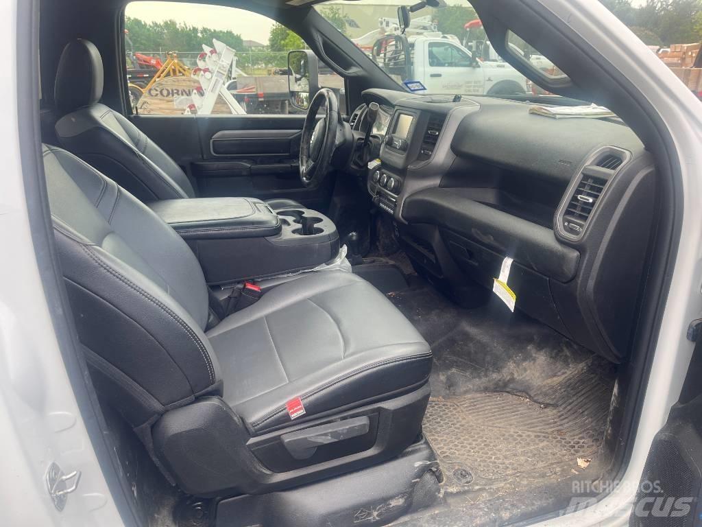 RAM 5500 Valníky/Sklápěcí bočnice