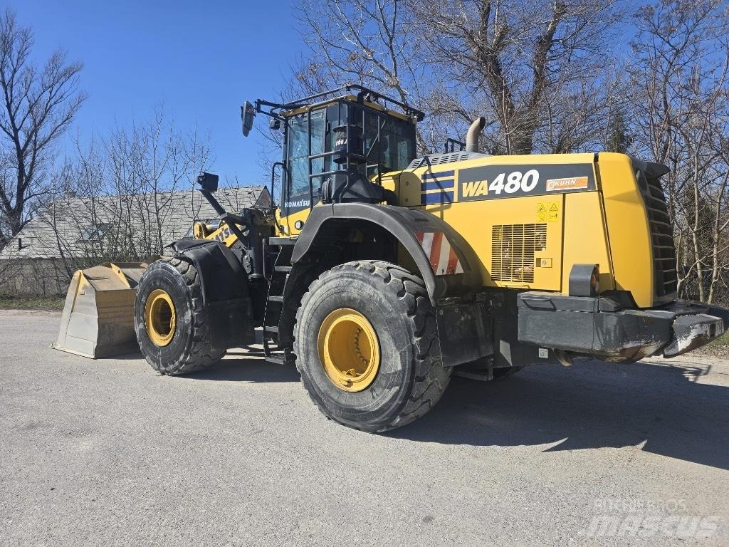 Komatsu WA 480 Kolové nakladače