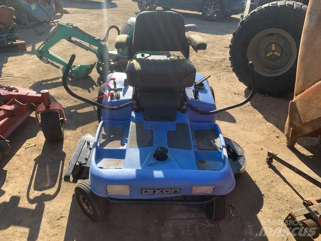 Dixon ZTR4421 Sekačky s nulovým poloměrem otáčení
