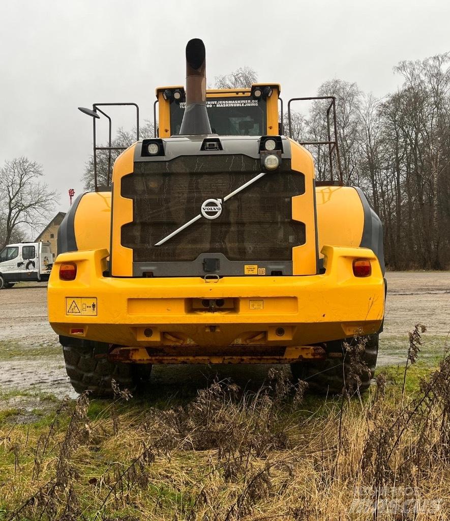 Volvo L 250 G Kolové nakladače