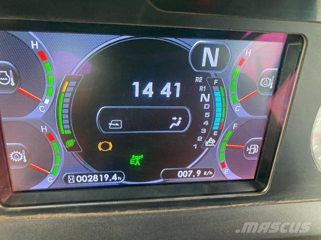 Komatsu HM300-5E0 Kloubové dempry