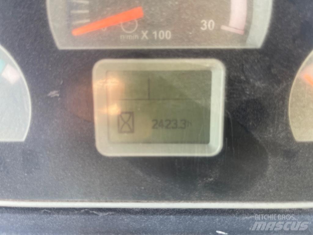 CAT 420 F Rýpadlo-nakladače
