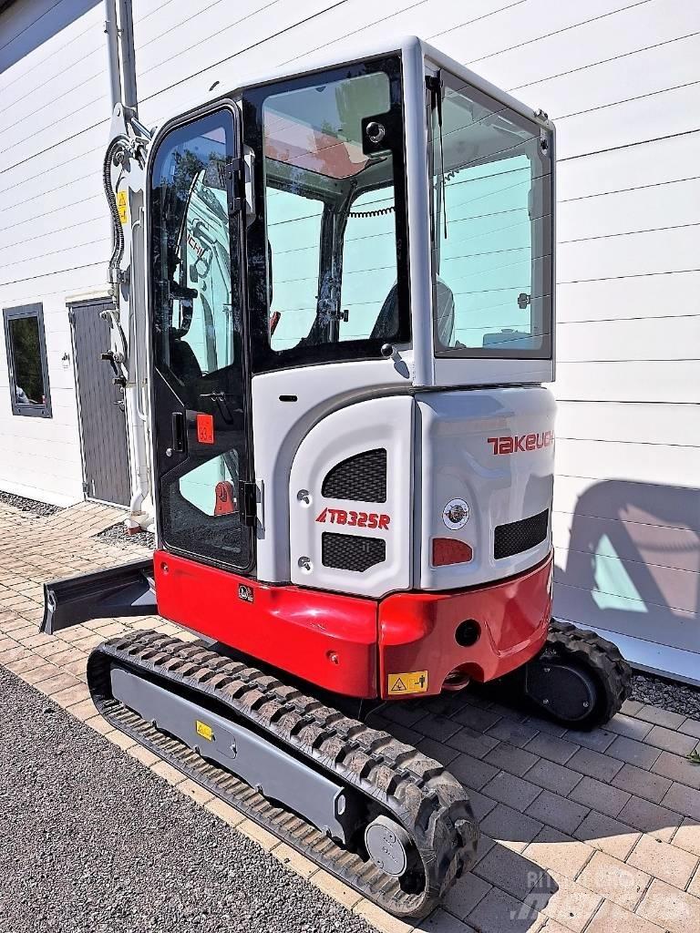 Takeuchi TB325R Mini rýpadla < 7t